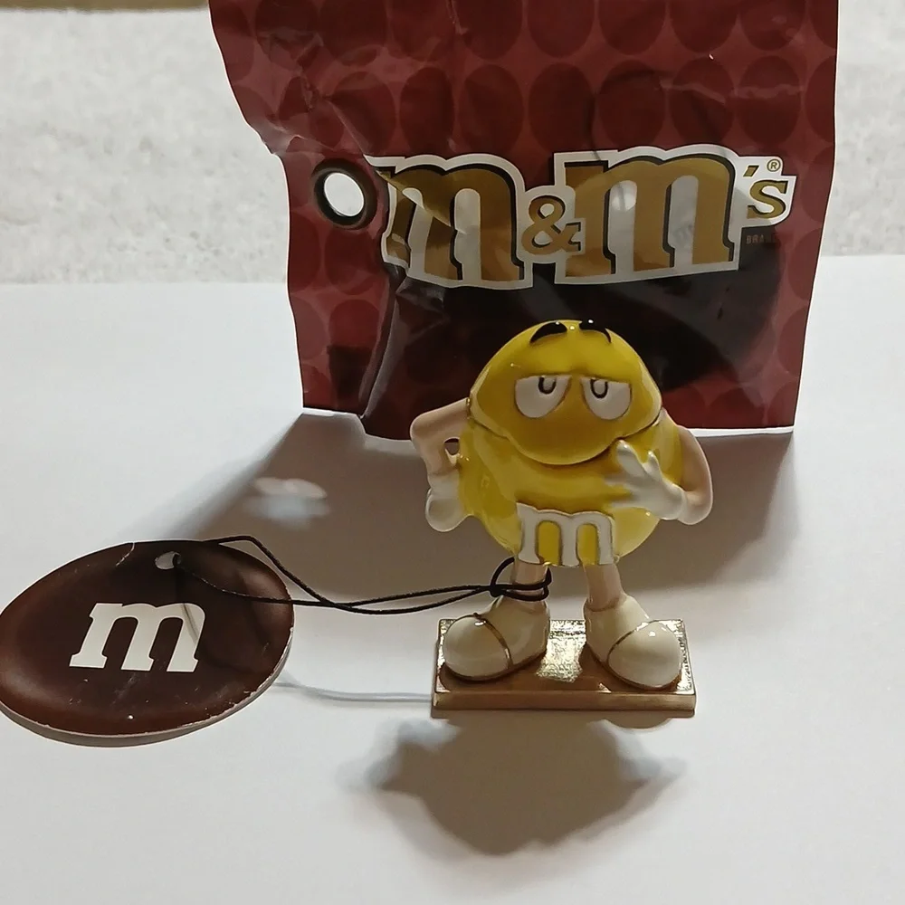 M&M Monet Trinket Jewelry Box Yellow Peanut Character